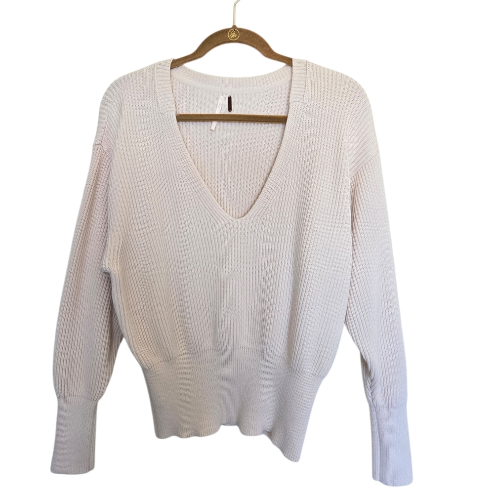 Free People Soft Cream V-Neck Sweater Size L Women's - Picture 7 of 11